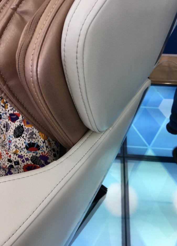 Fotoliu Masaj Piele Bej 3D Zero Gravity, 6 Role Sistem L, Încălzire, Muzică, Rokol RK7909