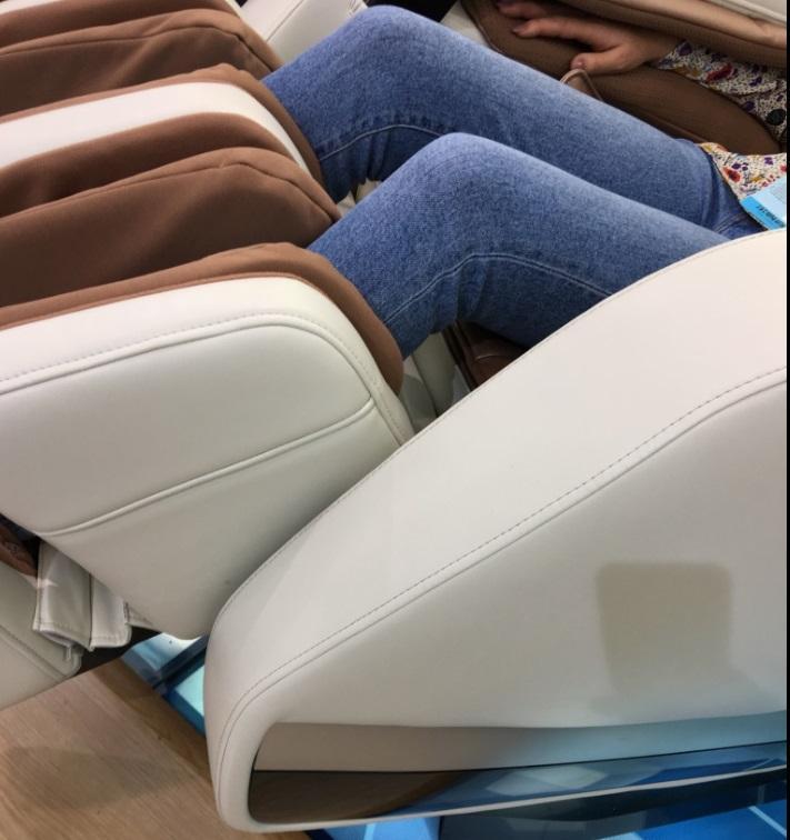 Fotoliu Masaj Piele Bej 3D Zero Gravity, 6 Role Sistem L, Încălzire, Muzică, Rokol RK7909